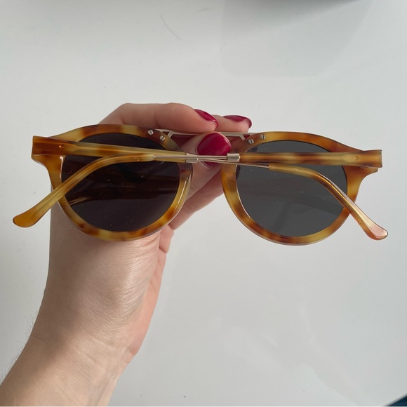 Illesteva Puglia Sunglasses - Picture 8 of 8